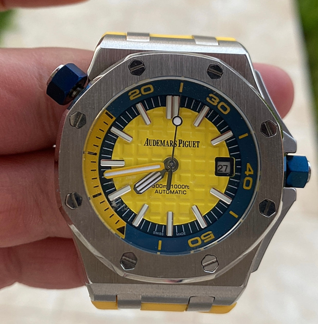 AP offshore 42 mm  - اوف شور كلون طبق الأصل - قطعة واحدةا لون فسفور ستراب راب اصفر