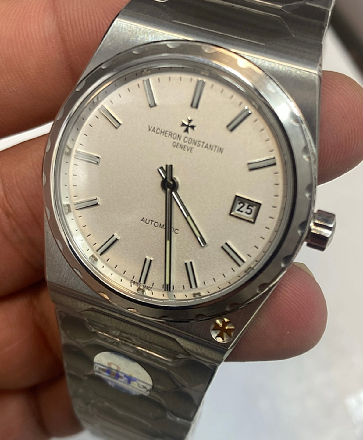 فاشيرون كونستانتان اكسبشنال  مينا ابيض 222 - طبق الأصل ماكينة سويسري