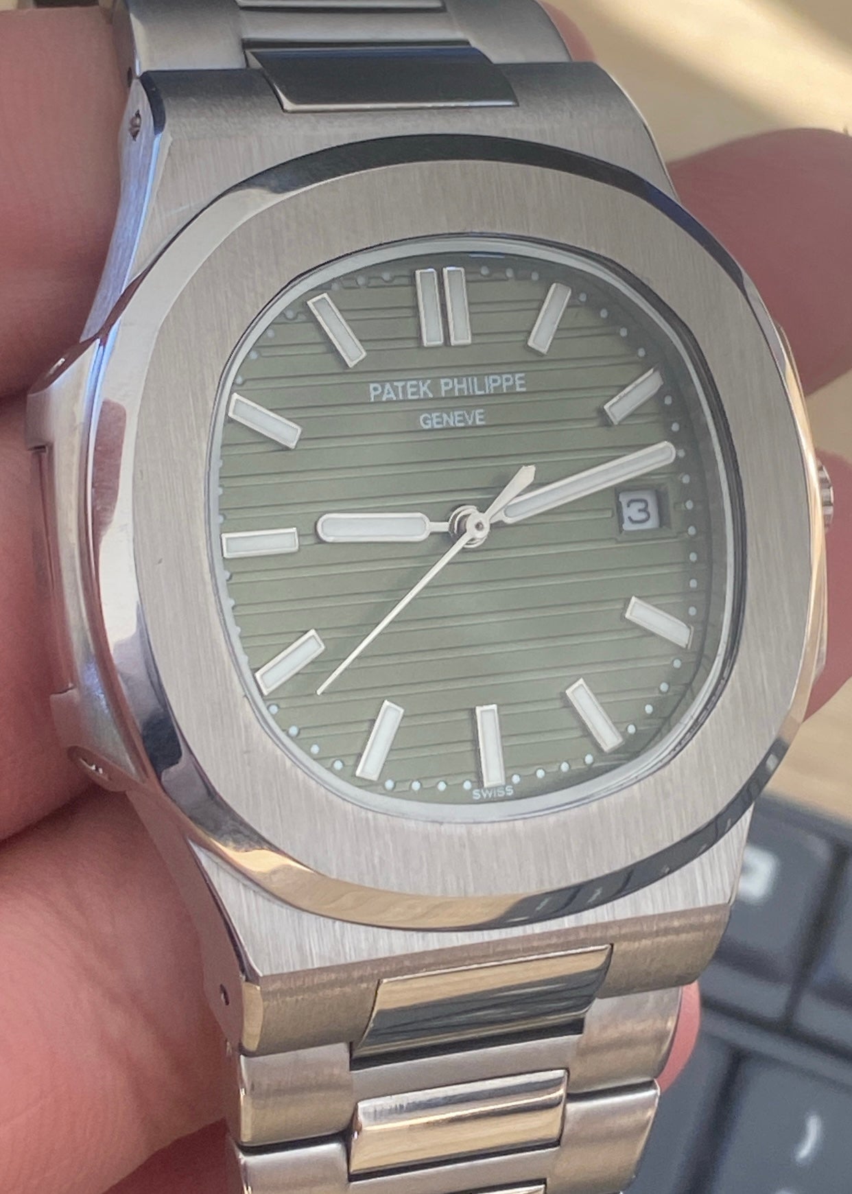 40.5 mm باتيك فيليب نوتلس لون زيتوني