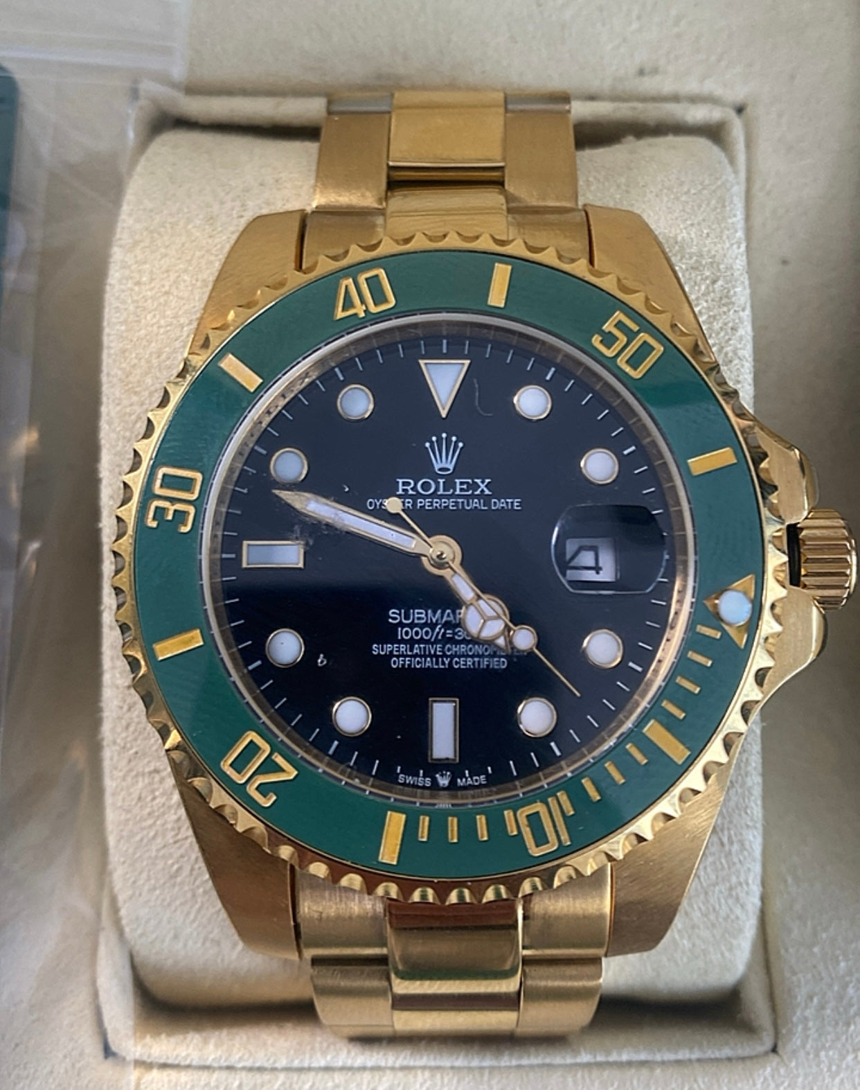 41 mm رولكس سابمارينر ستاربكس مينا اسود + ستراب ذهبي كامل- مستعمل بحالة الجديد