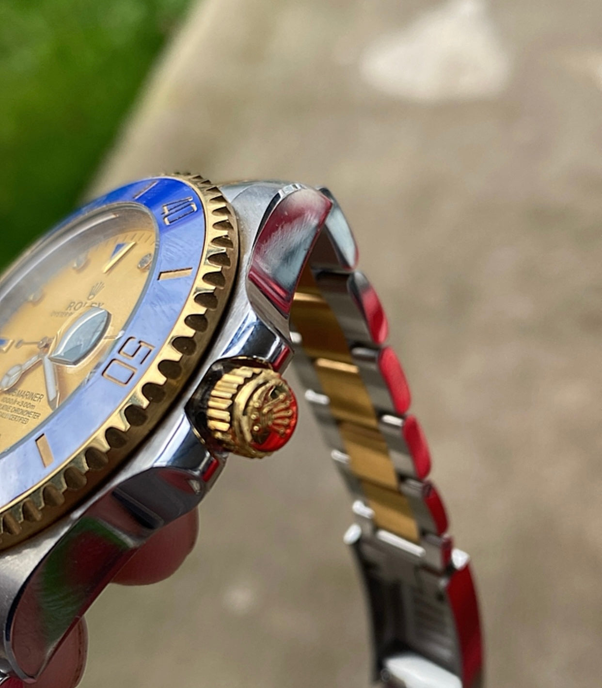 41 mm رولكس ساب مارينر اصدار نادر - ازرق و ذهبي