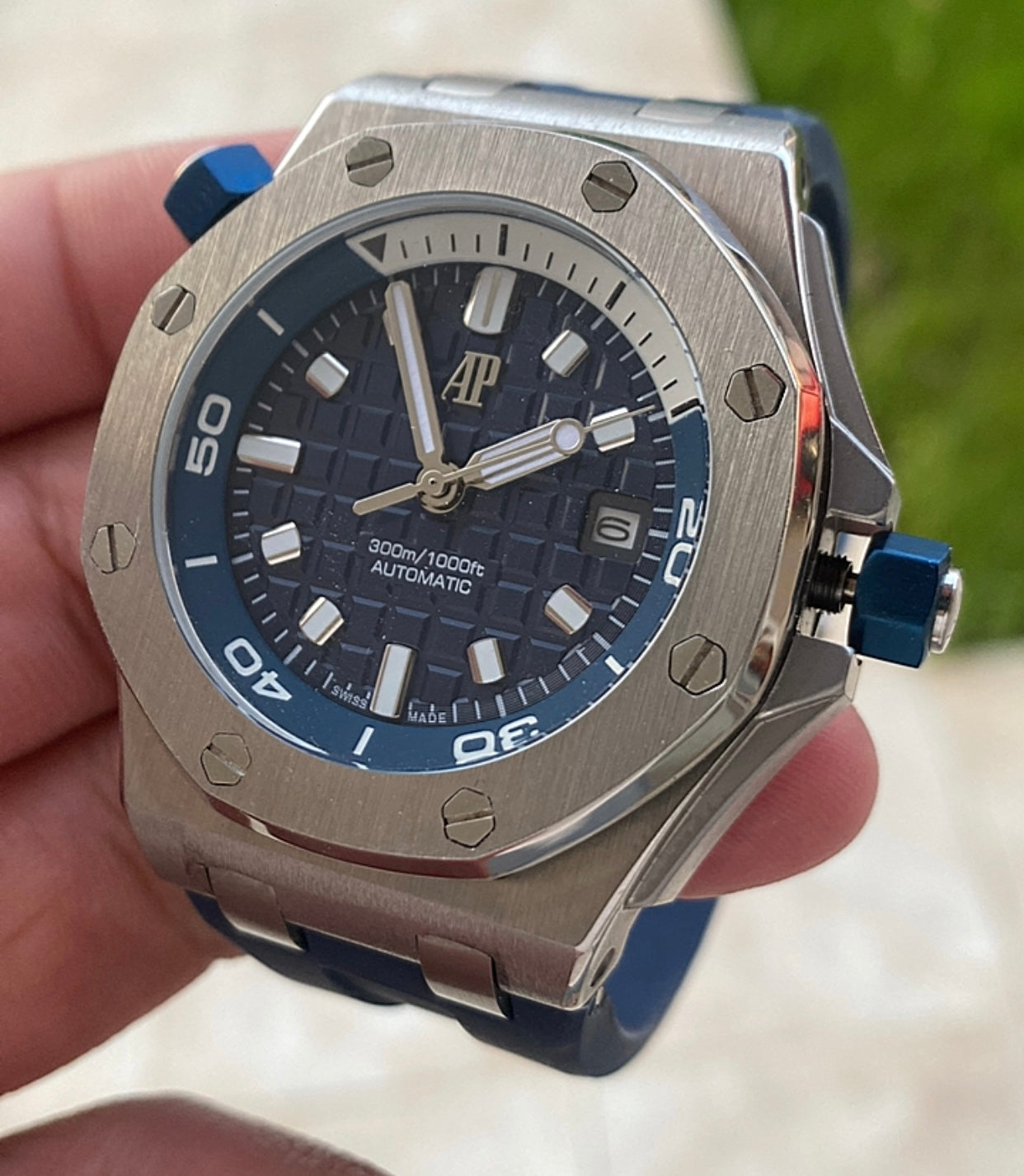 AP offshore 42 mm  - اوف شور كلون طبق الأصل - قطعة واحدةا لون فسفور ستراب رابر كحلي   (AP 6)
