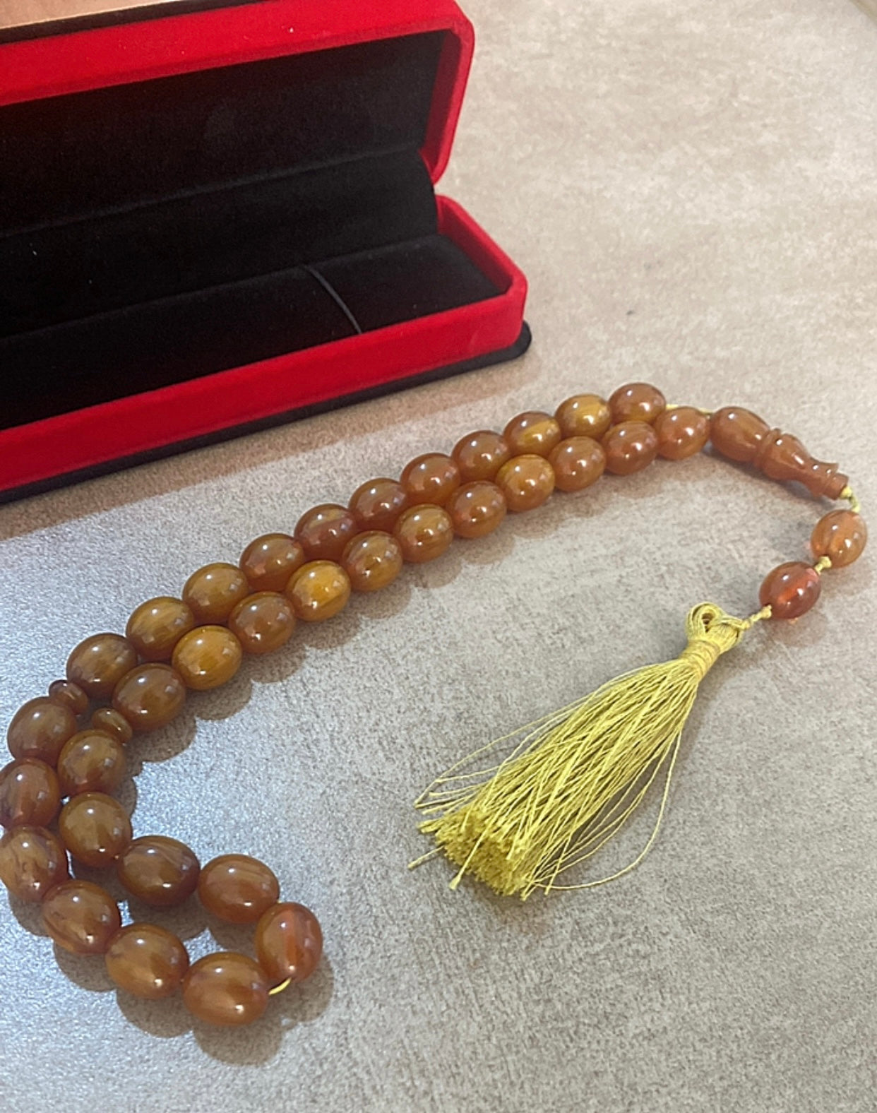 سبحة سندلوس حجر قديم اكثر من 50 سنة s45