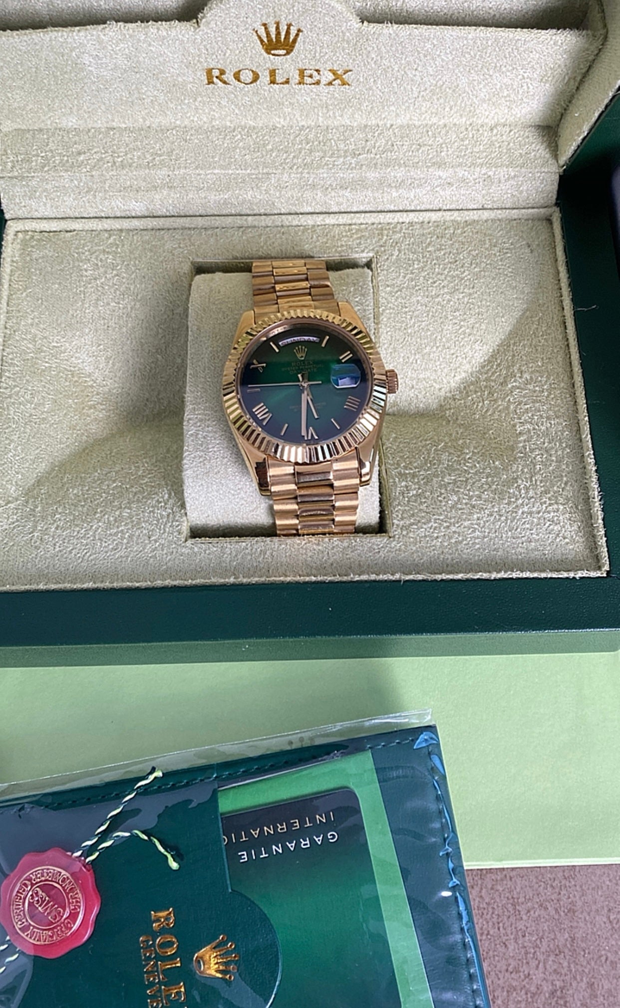 40 mm رولكس داي ديت جرين ديل كلين تايتل ( مستعمل بحالة الجديد)