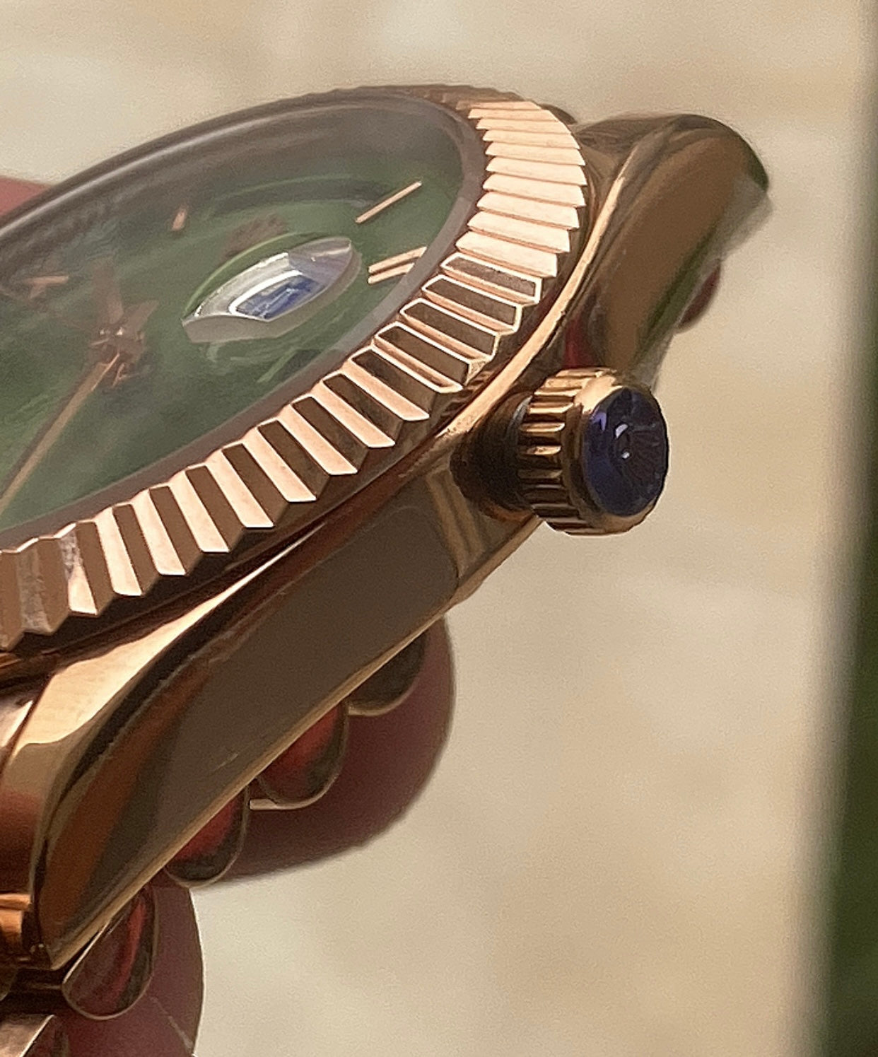 40 mm رولكس داي ديت روز جولد مينا اوليڤ اومبريه - ماكينة سويسري متبقي ٣ قطع