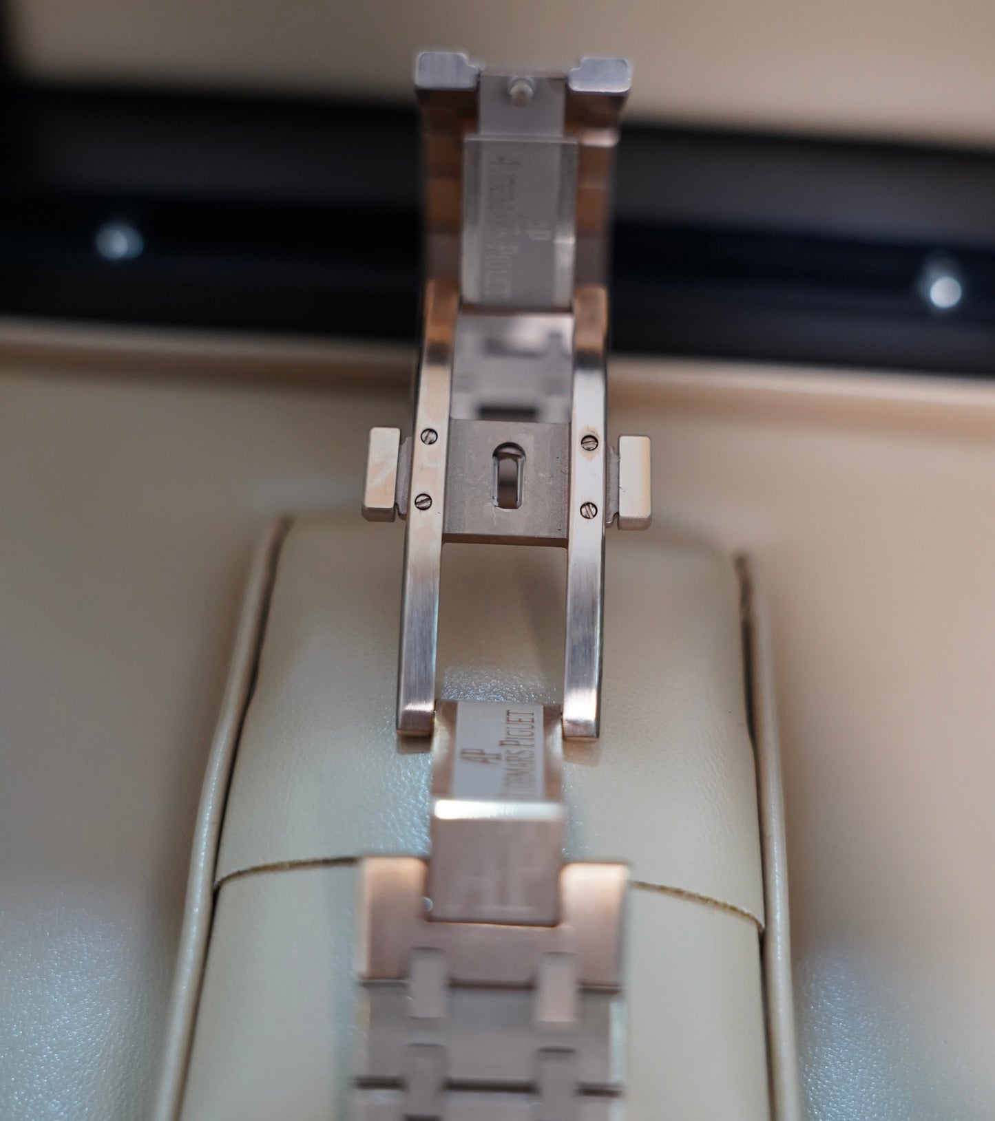 AP Royal Oak 41 mm  -  رويال اوك كاليندر روز جولد سوبر كواليتي