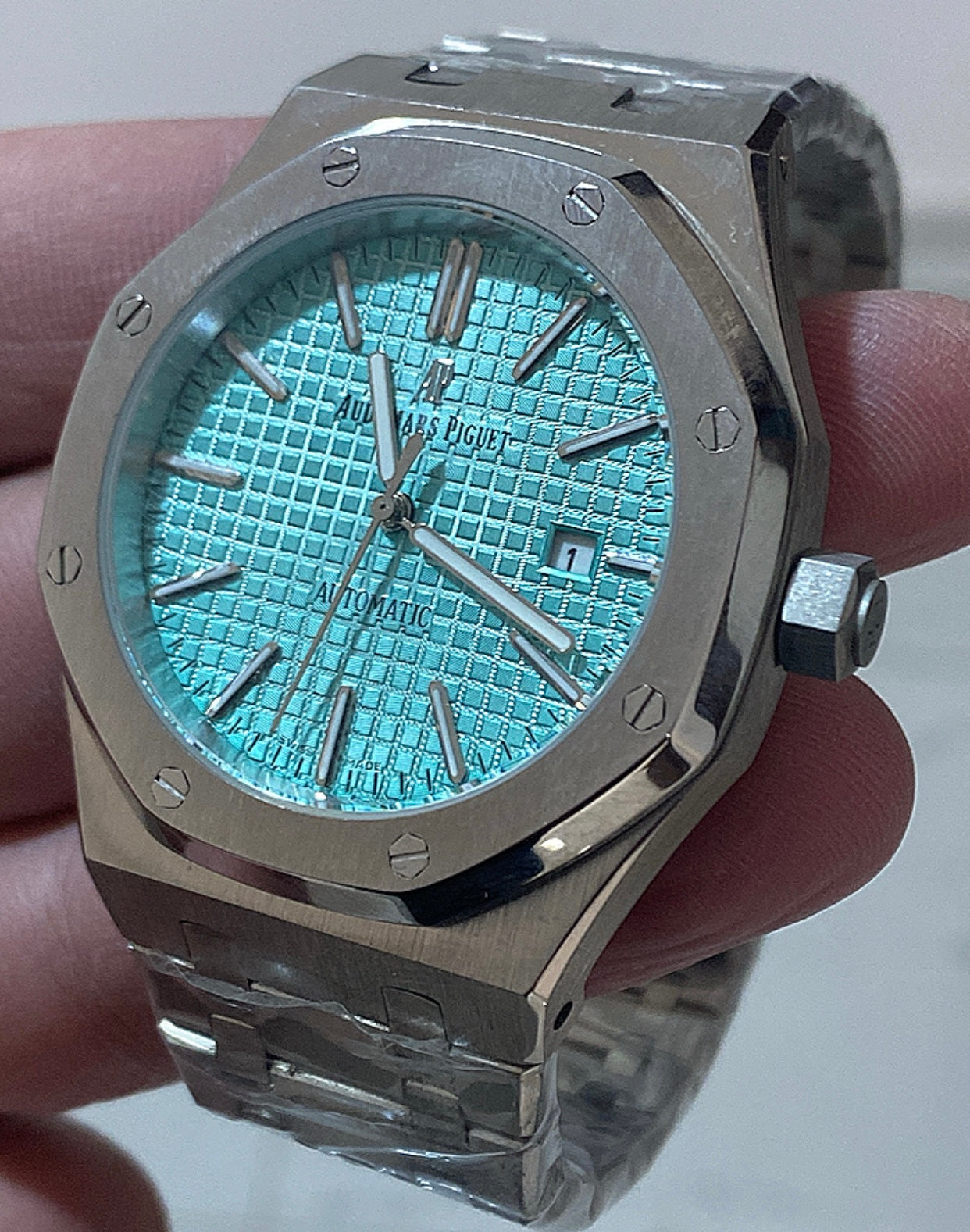 AP Royal Oak titanium skyblue 41 mm  (كلين تايتل)