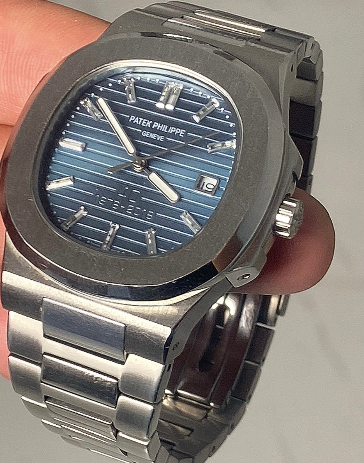 40.5 mm باتيك فيليب نوتلس اصدار خاص اصدار خاص بمناسبة عيد ال ٤٠ لسلسلة نوتلس - كلين تايتل