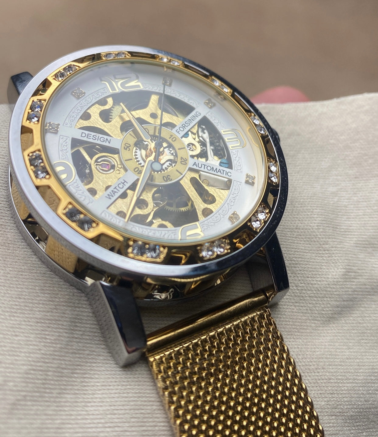 ساعة تايتان جولد اوتوماتيك اصدار 2024