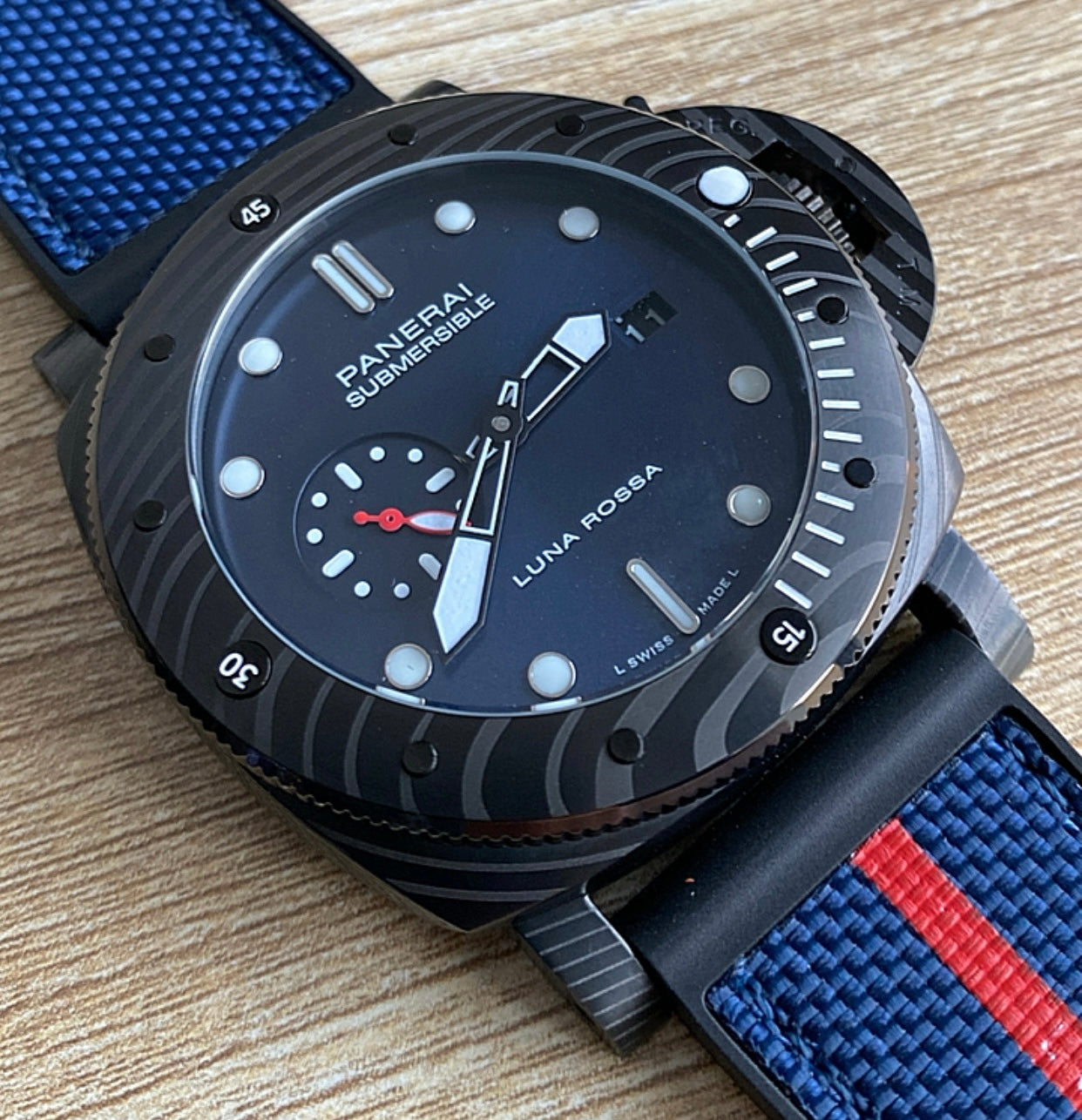 ساعة باناراي كلين طبق الاصل - ماكينة سويسري - صمام يعمل مثل الاصلية حبة واحدة فقط