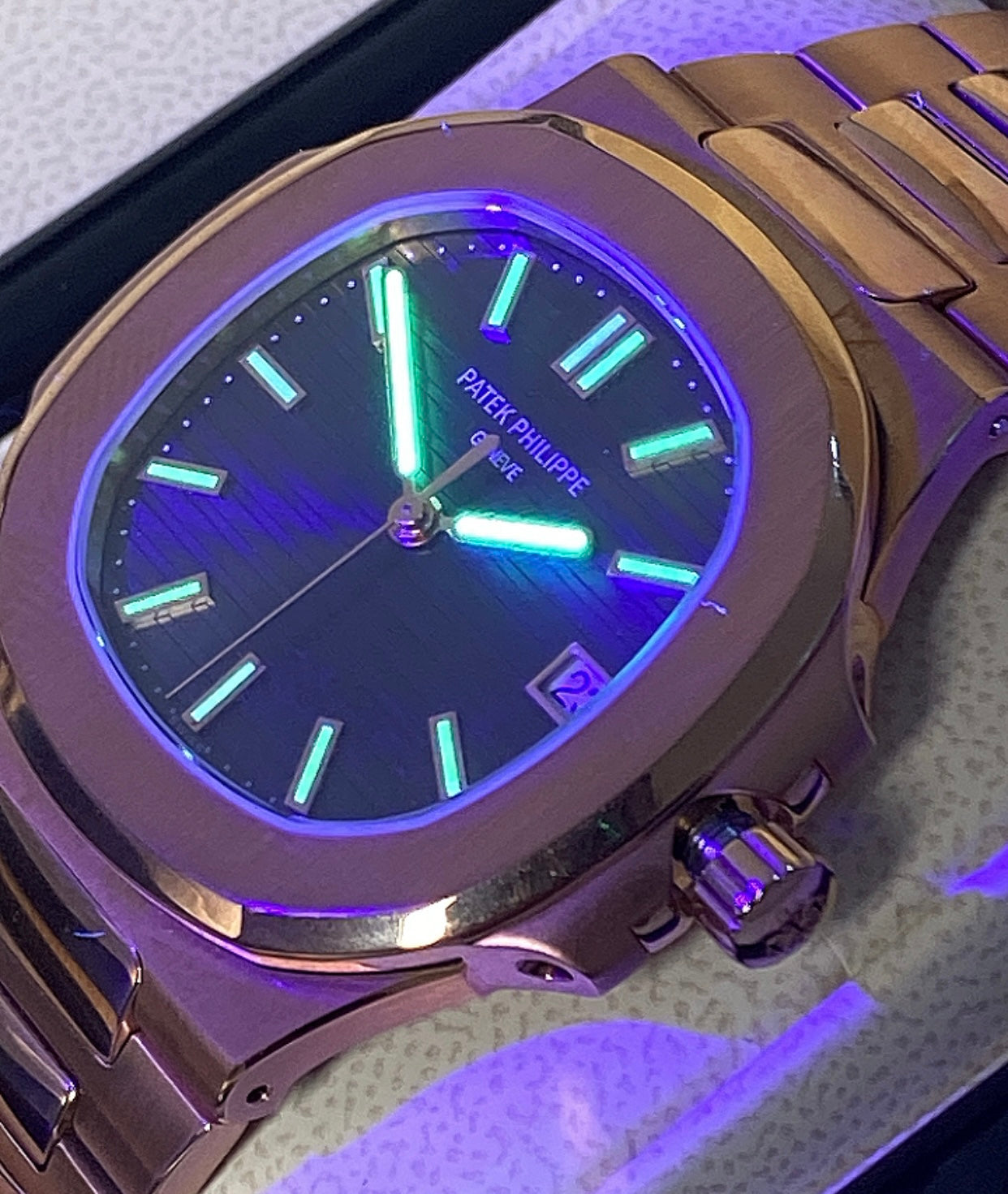 patek philippe 5711- تطابق ١٠٠٪ ماكينة سويسري باتيك فيليب نوتليس كلين قطعه واحده