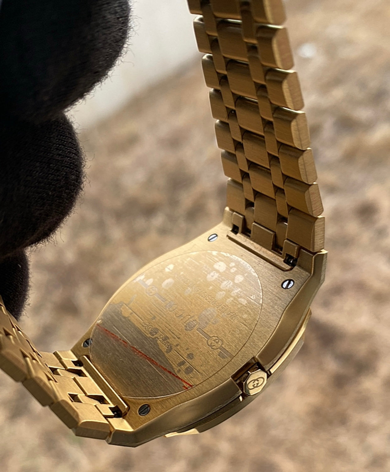 Gucci G-Timeless - جراند ماستر طبق الأصل و الوزن و الأبعاد