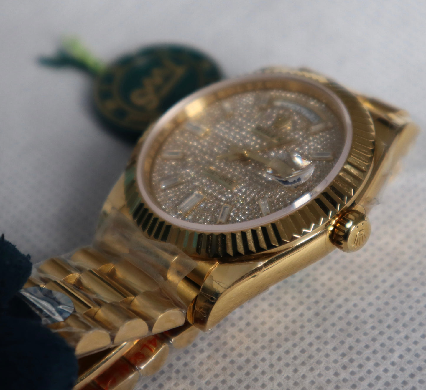 Roled day-Date pave Diamond Dial