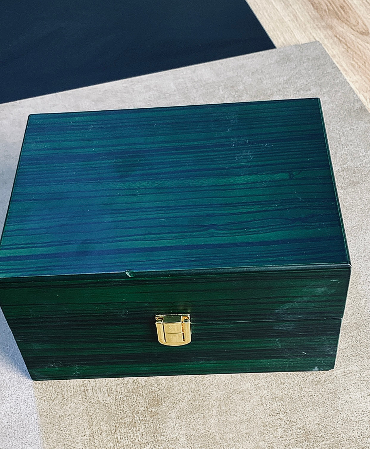 اكوناستك كونستانتين مون فيس - لون ذهبي ماكينة سويسرية