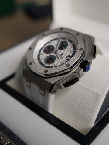 Audemars Piguet Royal Oak Offshore 42 mm  - كلين تايتل قطعة واحدة فقط في العراق