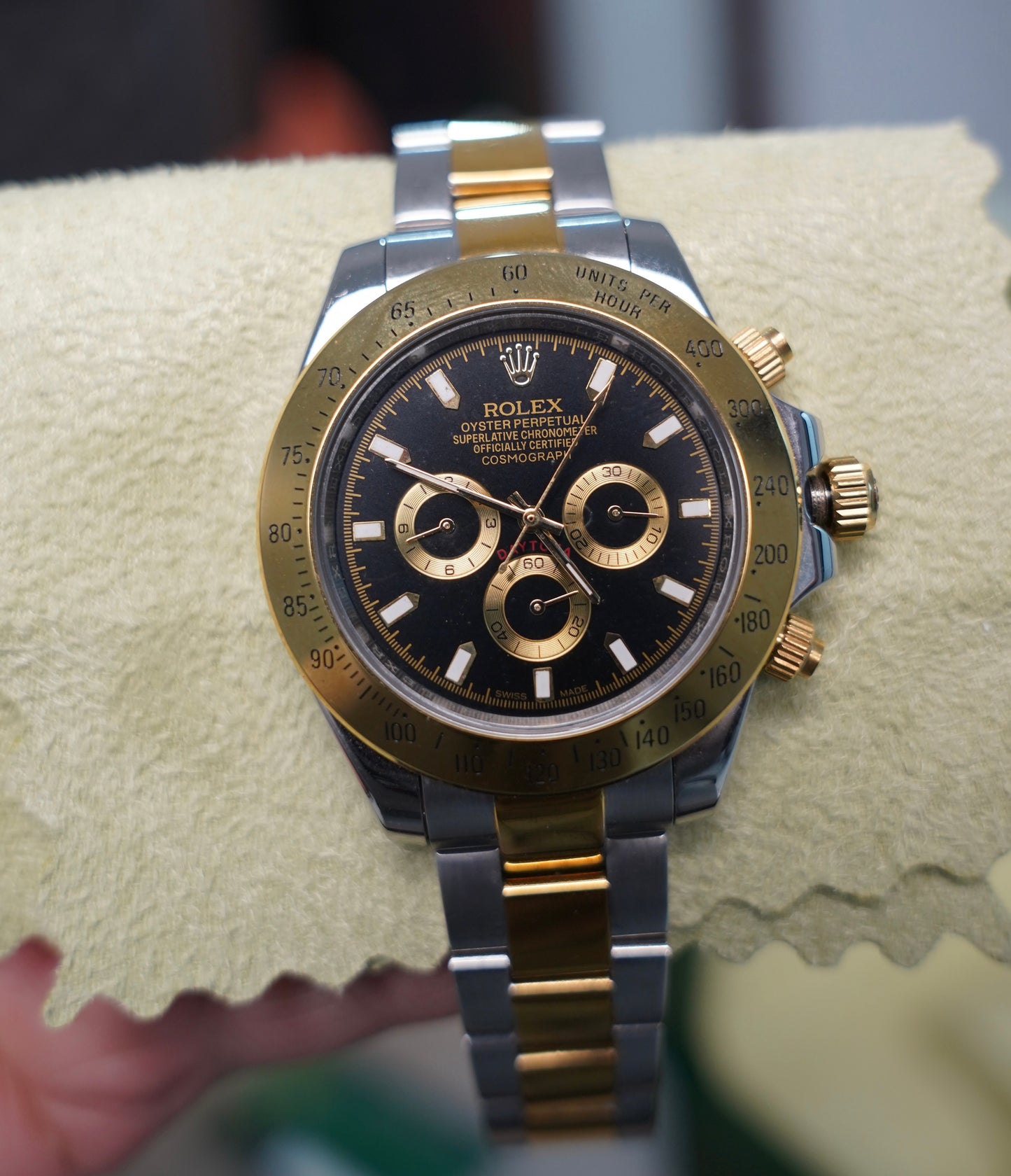 Rolex Cosmograph Daytona Yellow Gold & Black 40 mm