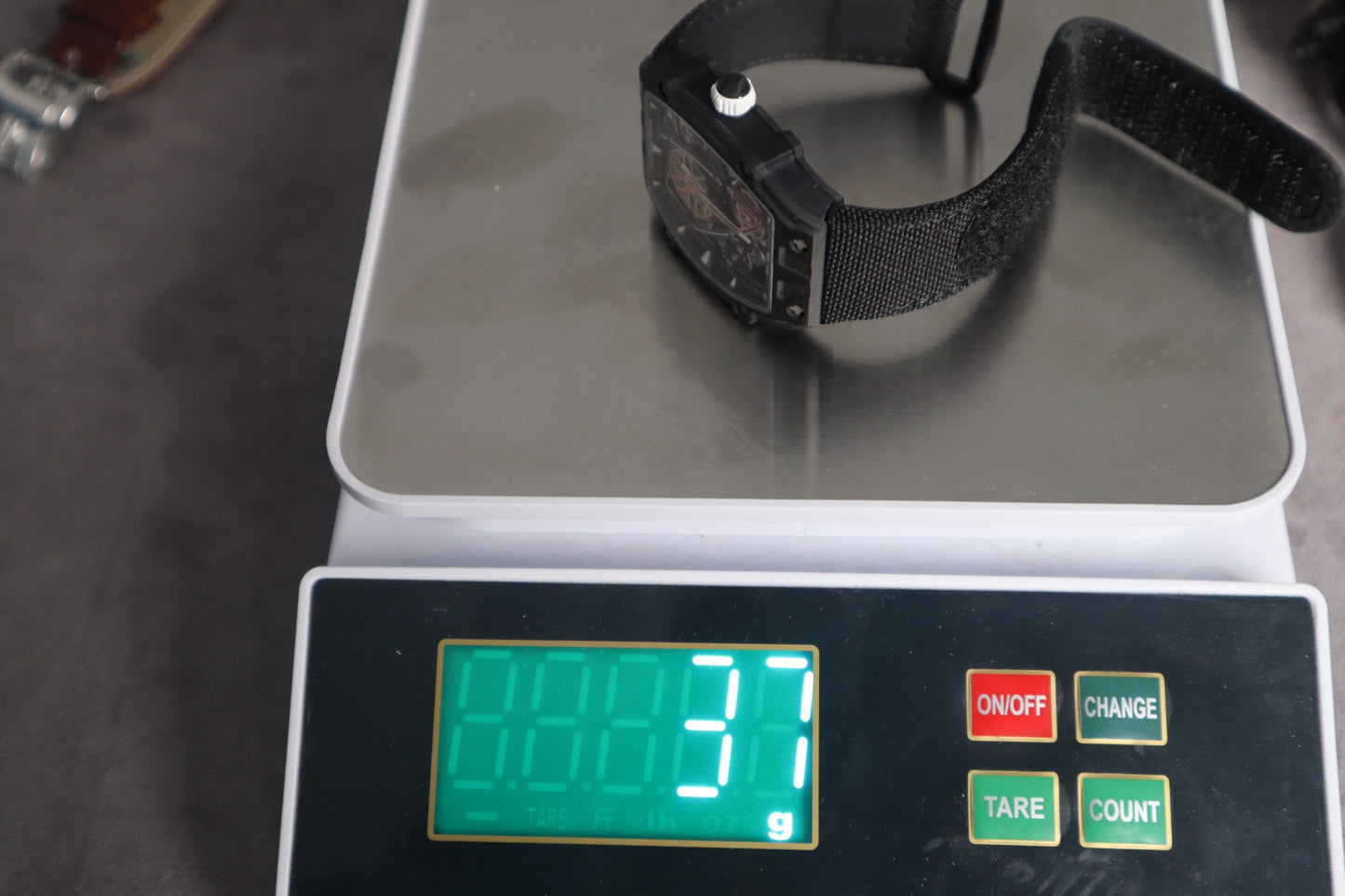 Richard Mille 27-03. Carbon Fiber- اخف ساعة بالعالم قطعة وحدة كلين طبق الاصل و الوزن