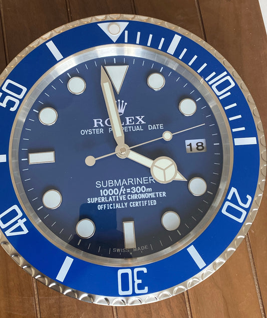 ساعه رولكس سميرف لون ازرق جداريه