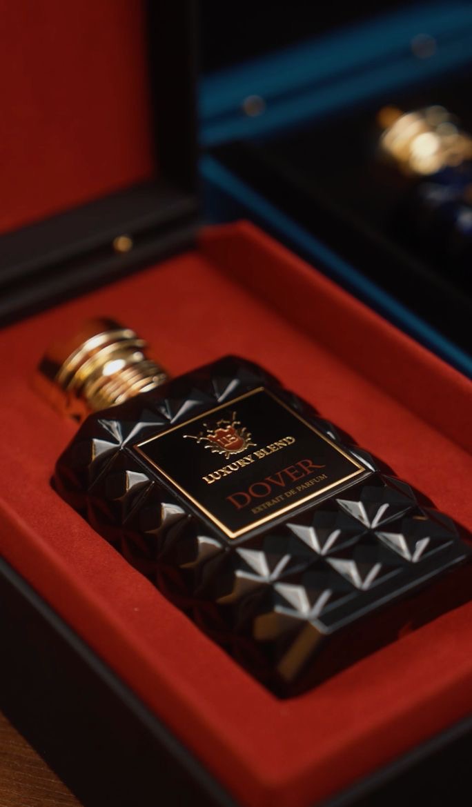 عطر دوفر من لاكجري بليند ( عطر نيش بثباتيه وفوحان عالي )