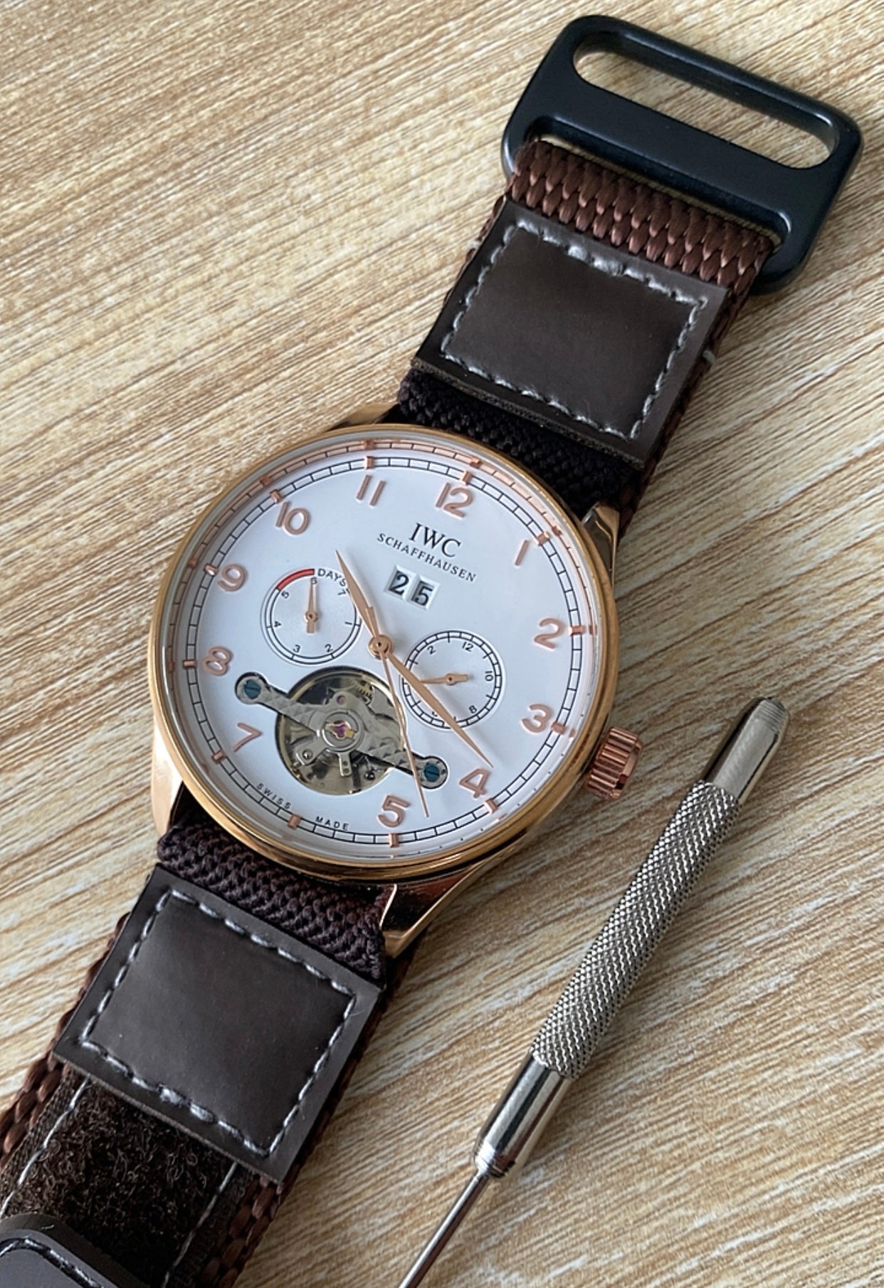 IWC AFTER MARKET EDIT 952 - الساعة كاين طبق الأصلية تم التعديل عليها - الساعة فينتج دون اوراق