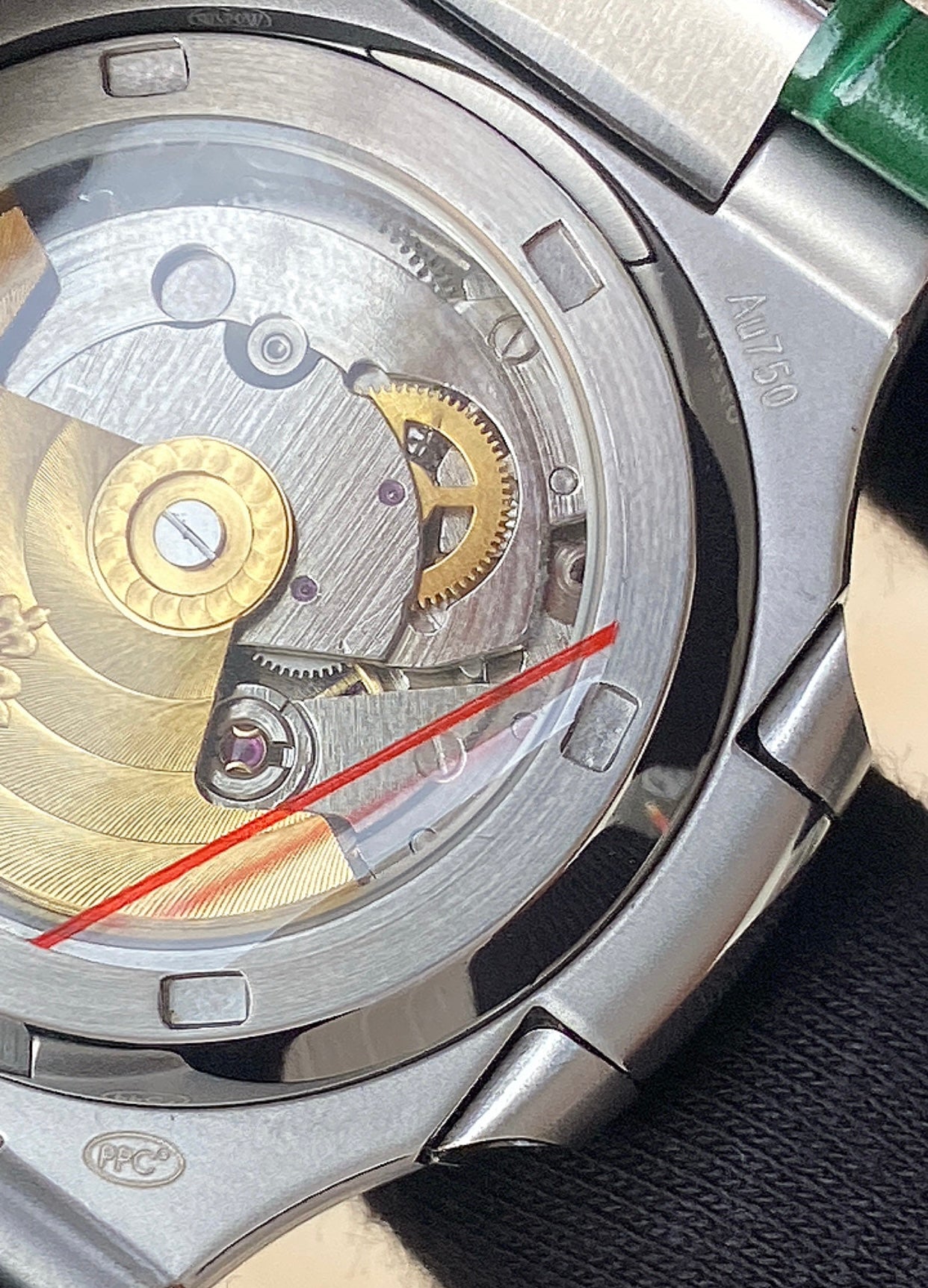 40.5 mm باتيك فيليب نوتلس روبي - جراند مايتر ماكينة سويسرية