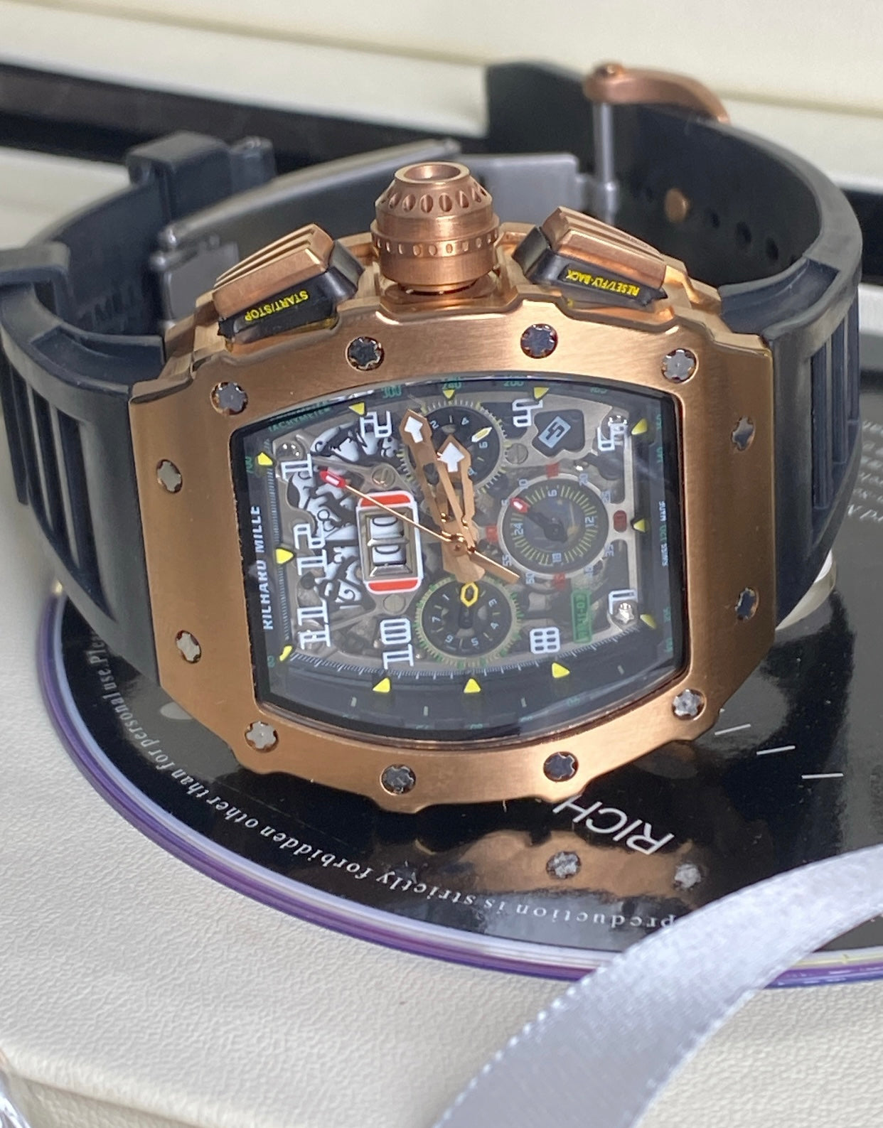 RM 11-03 تصميم ٢٠٢١ ستراب اسود