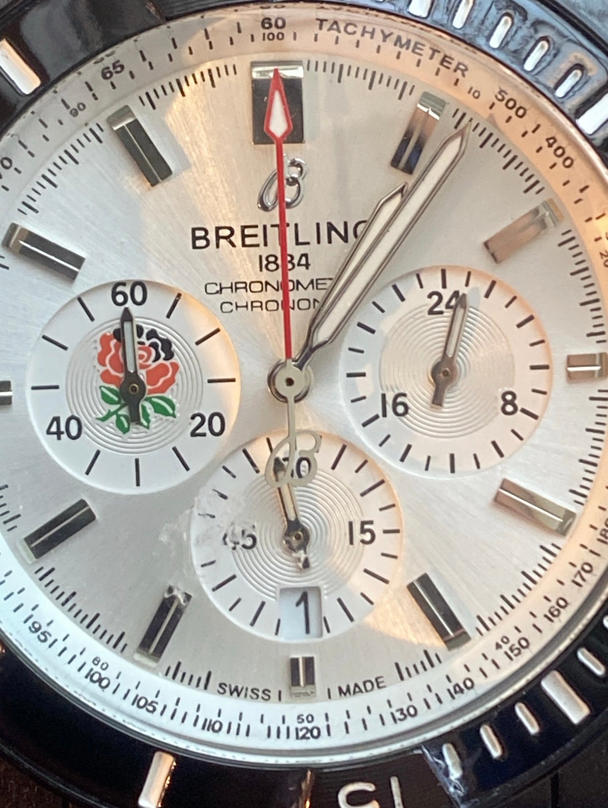 بريتلنج ابيض و اسرد