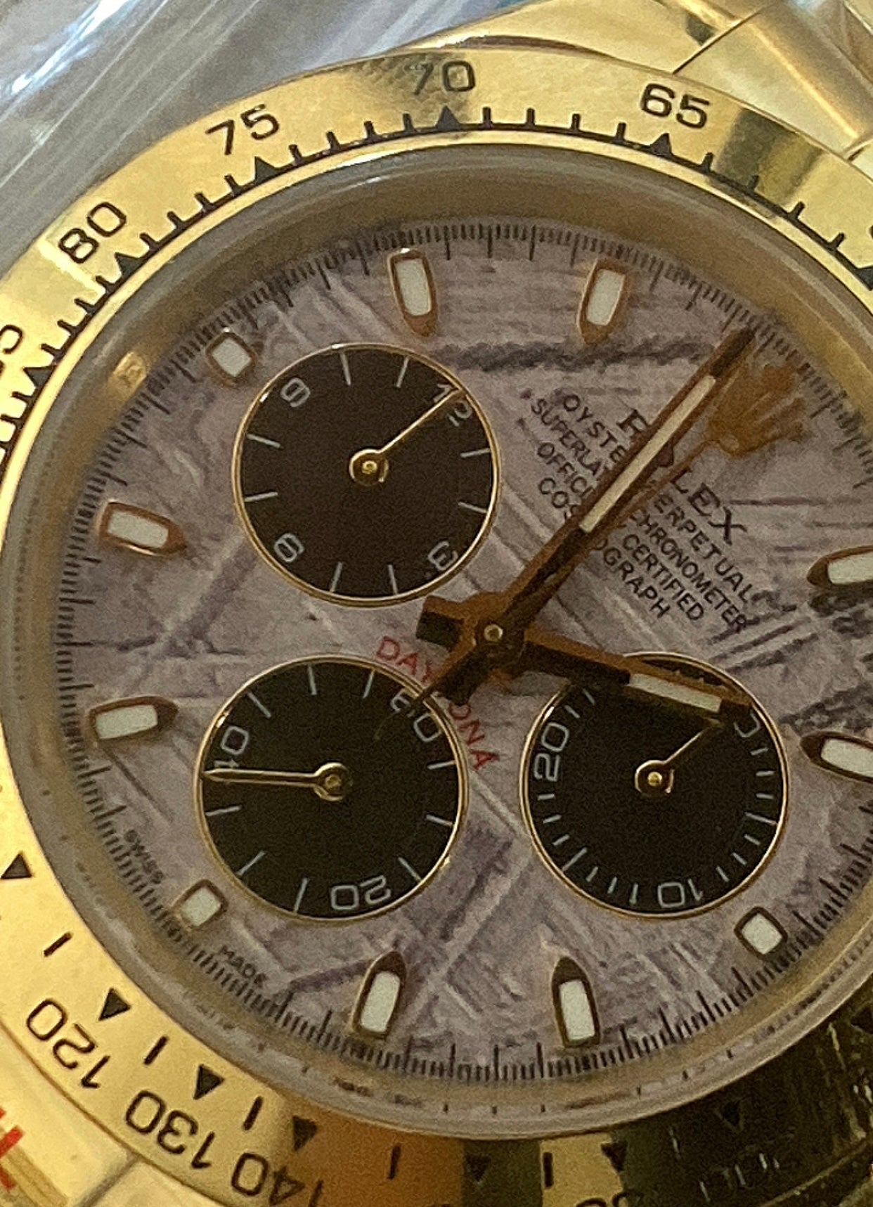 روليكس دايتونا جولد مينا ماربل ٢٠٢٤ - كلين قطعة واحدة