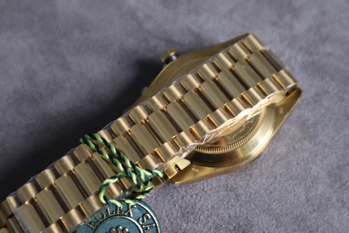 DayDate Yellow Gold - قطعة وحدة كلين طبق الأصل