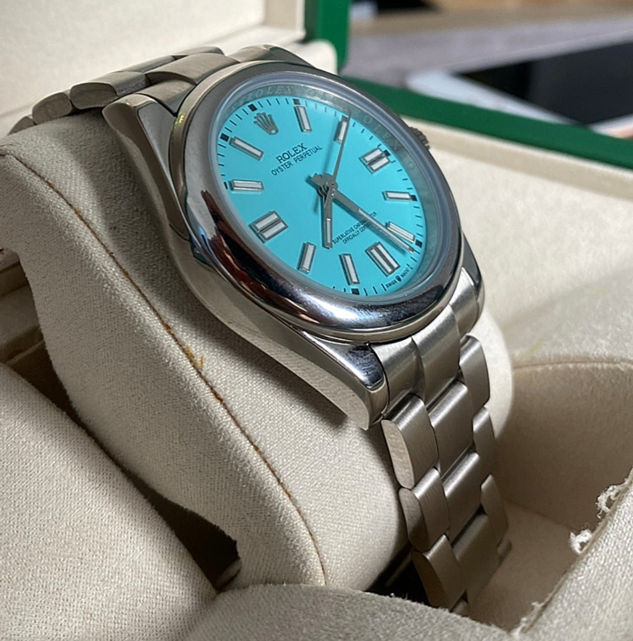 Rolex oyster perpetual Tiffany - متوفر قطعتين جراند ماستر