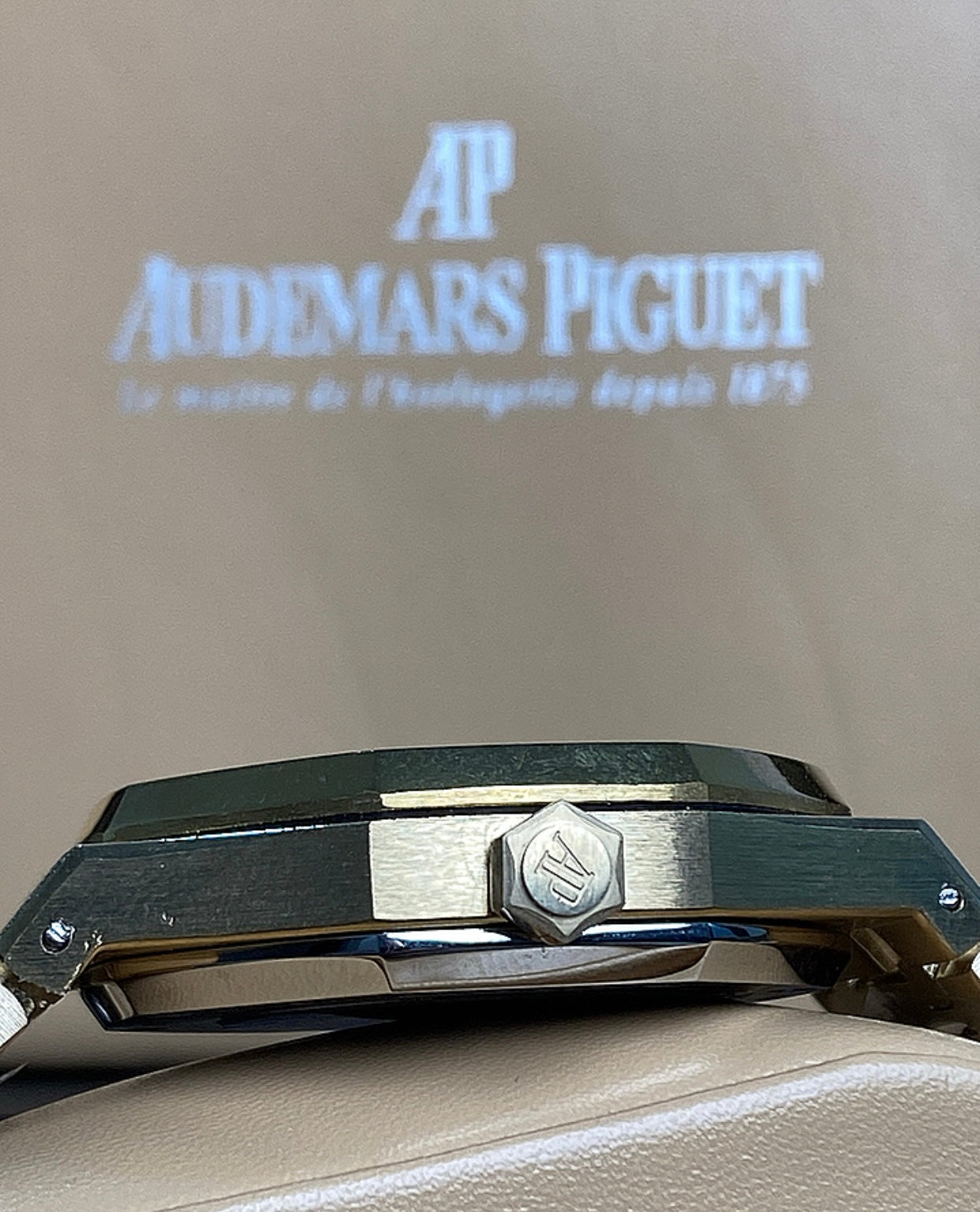 Audemars Pigue  Rainbow 41 mm  (كلين تايتل)