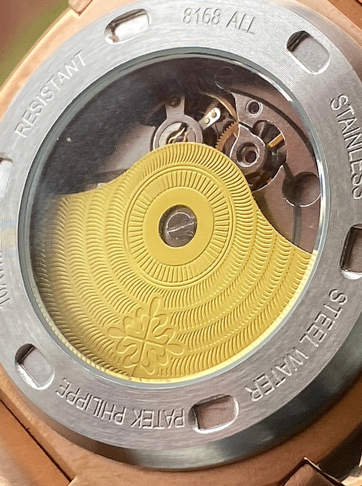 40.5 mm باتيك فيليب نوتلس روز جولد - كرونوجراف   -كلين