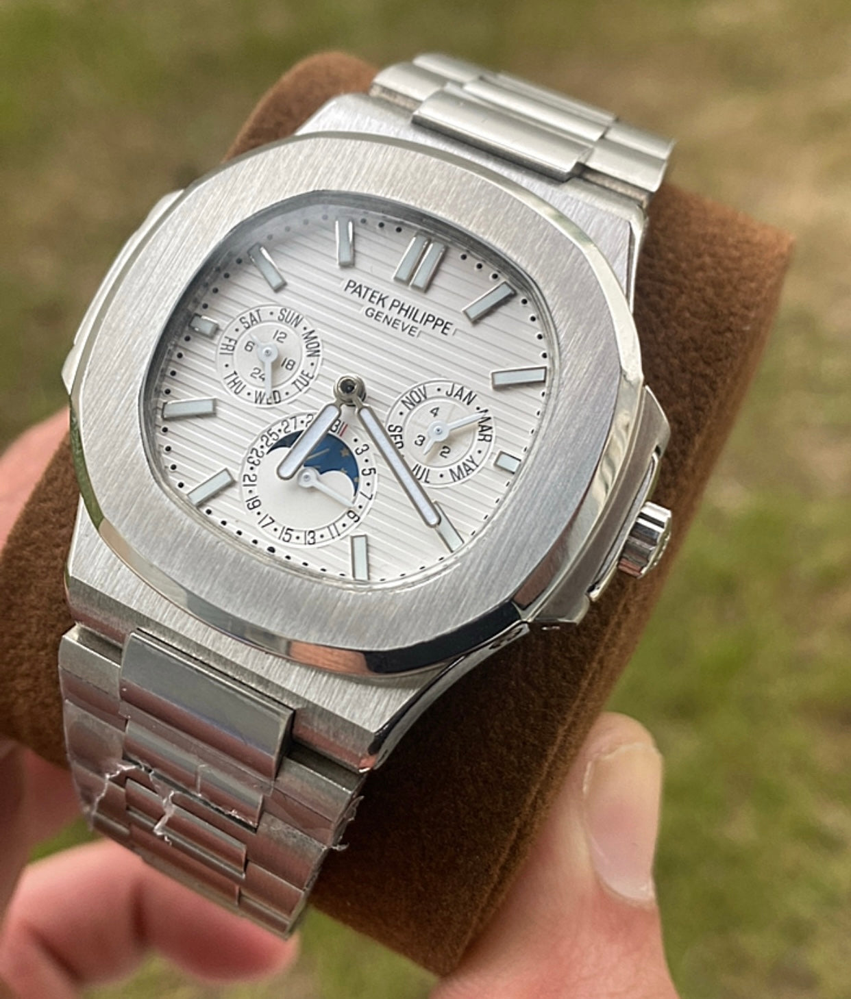 40.5 mm باتيك فيليب نوتلس كرونوجراف مينا ابيض  -   -كلين