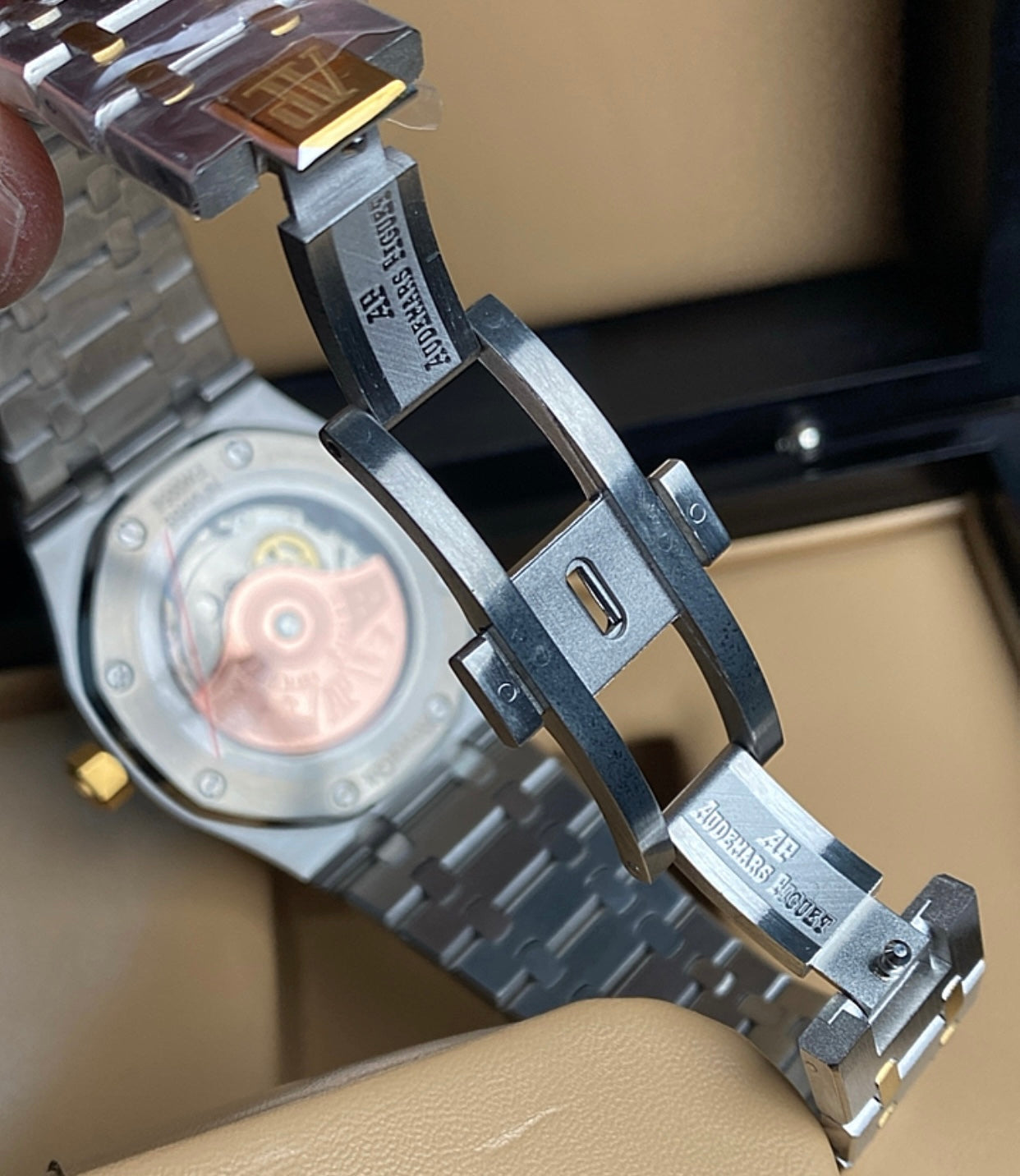Audemars Pigue  Royal Oak Gold 41 mm (كلين تايتل)