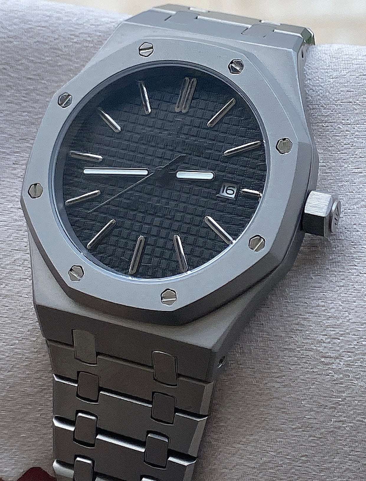 AP Royal Oak 41 mm  - اي بي رويال اوم بلاك ديل - مات فضي