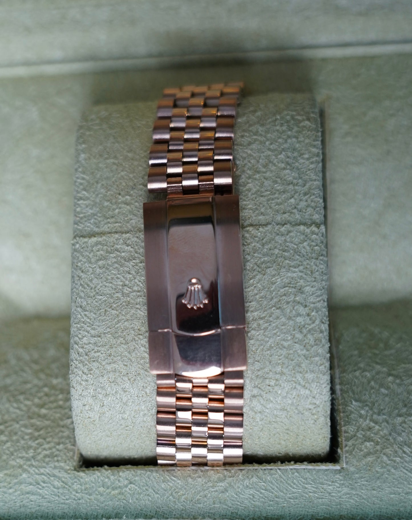 42 mm السعر بالاردني ٣٠٠ دينار رولكس سكاي دولر روز جولد سوبر كواليتي
