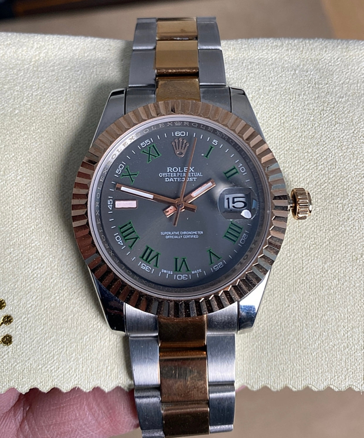 41 mm رولكس داي جست مستعملة اصدار نادر ويمبلدون روز جولد