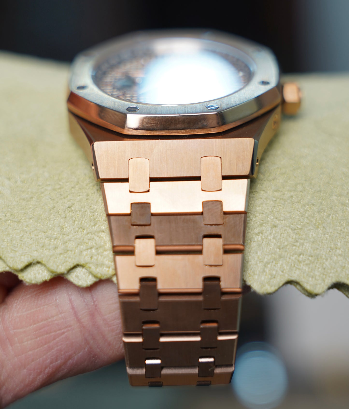 AP Royal Oak 41 mm  -  رويال اوك كاليندر روز جولد سوبر كواليتي