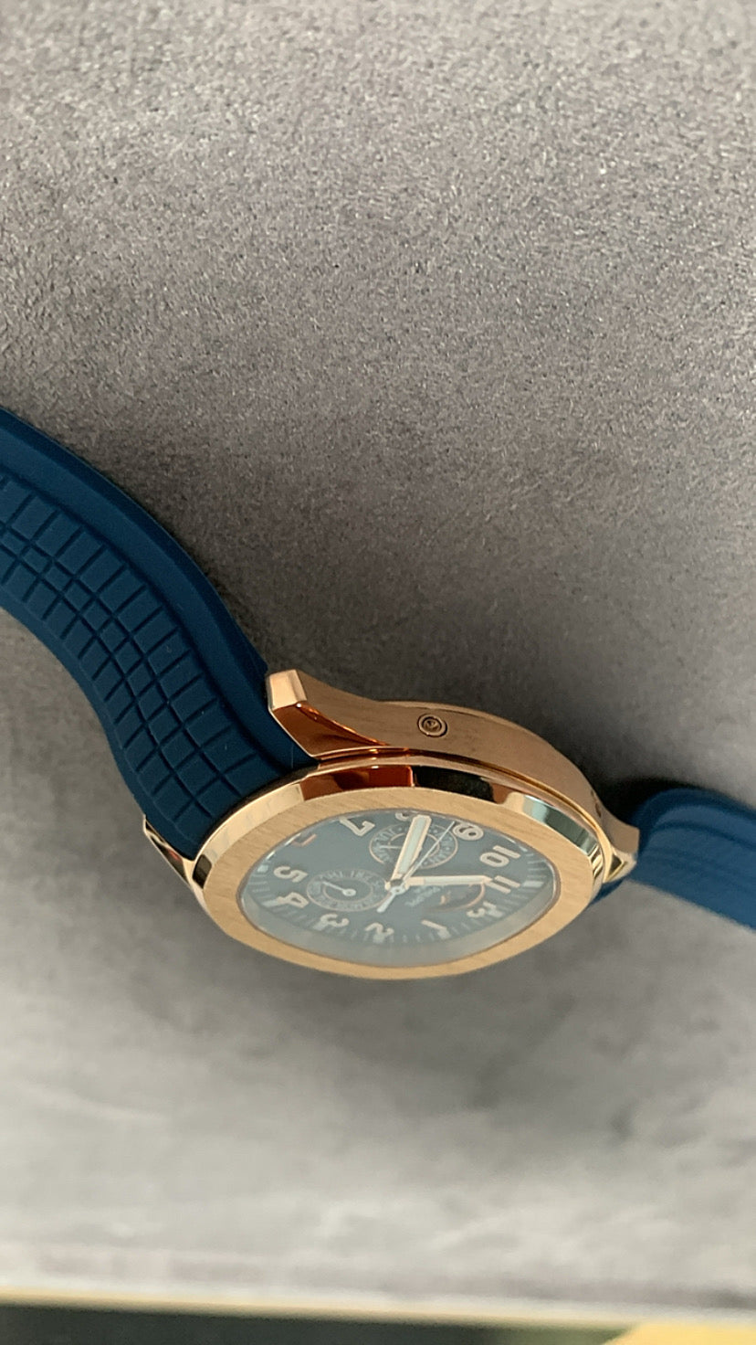 PATEK Philippe aquanaut- باتيك فيليب اكوا نوت كاليندر كلين طبق الأصل