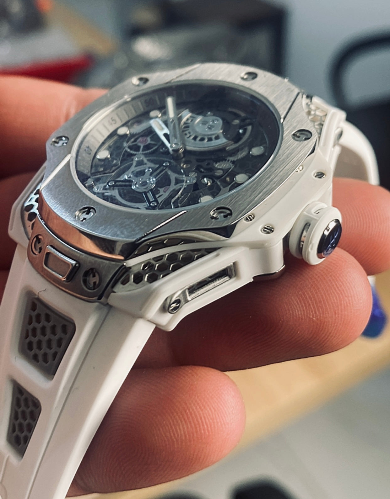 Hublot BigBang 2024 - هابلوت بيج بانج ابيض  كلون ماستر طبق الاصل