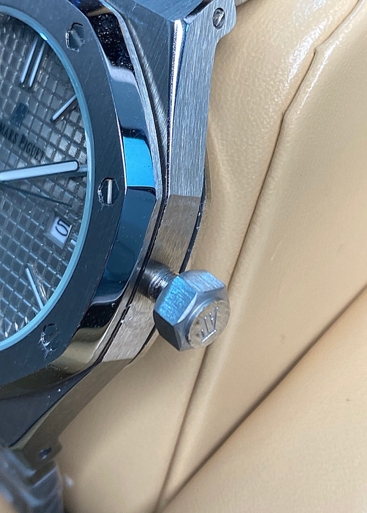 Audemars Pigue  Royal Oak Silver 41 mm (كلين تايتل)