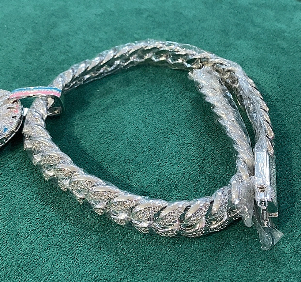 ICED OUT CUBAN ماستر كوبي حجر ميوسنابت السعر 750 ألف