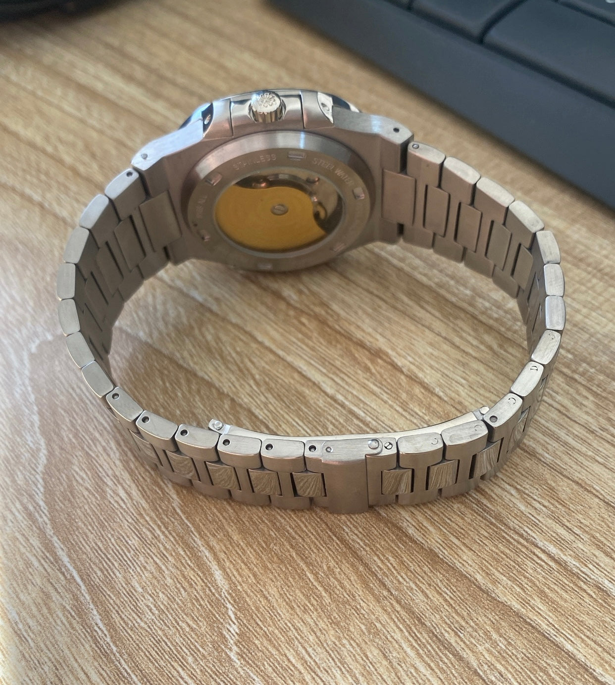 40.5 mm باتيك فيليب نوتلس لون زيتوني