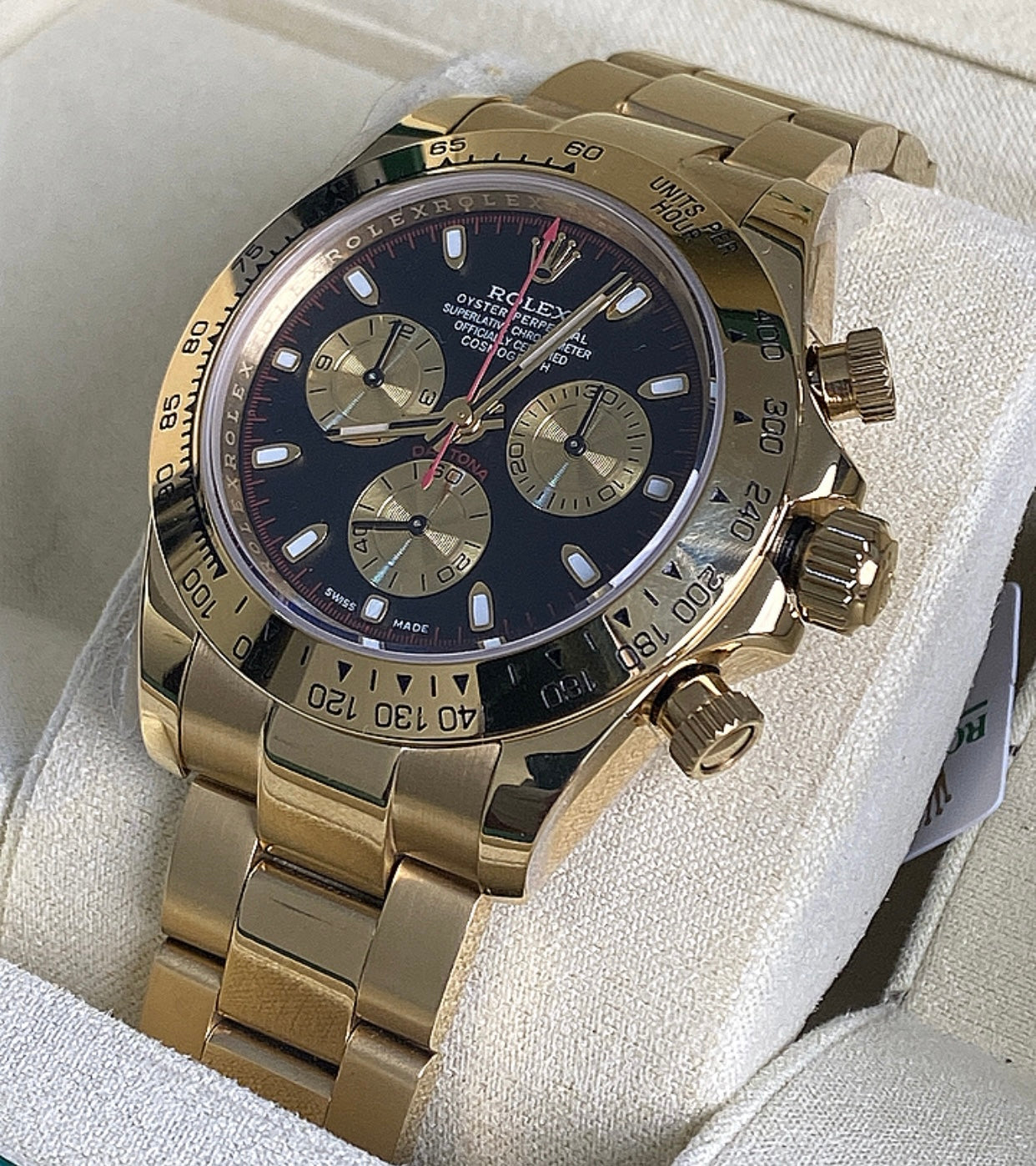 40 mm رولكس دايتونا ذهب أصفر بقرص أسود