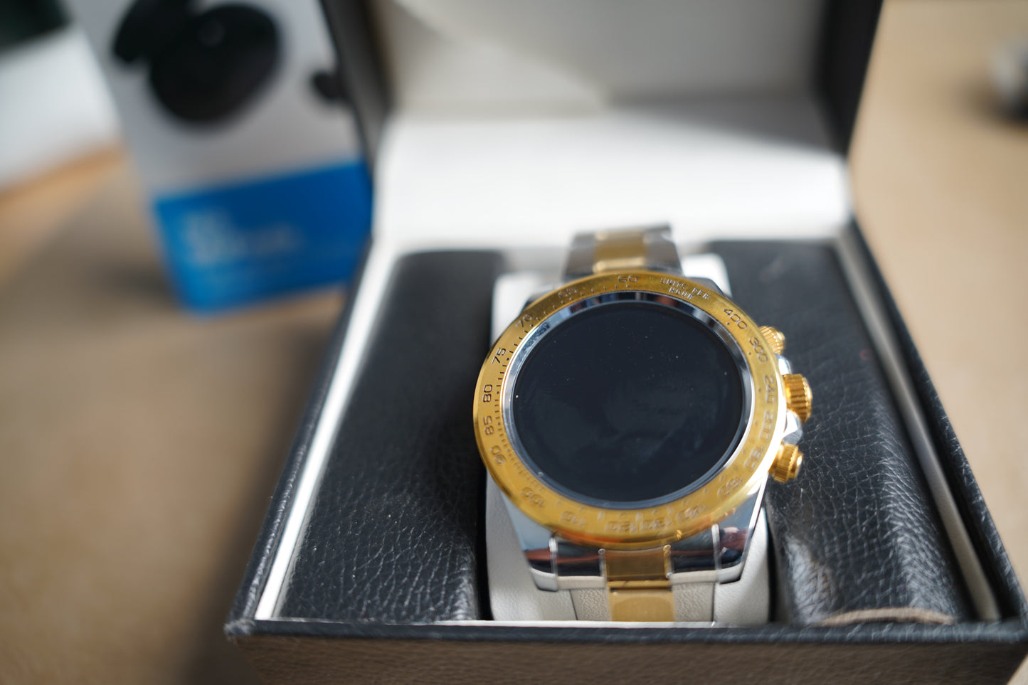 ساعه دايتونا ذهبي الجيل الثالث + سماعات ماي بودز