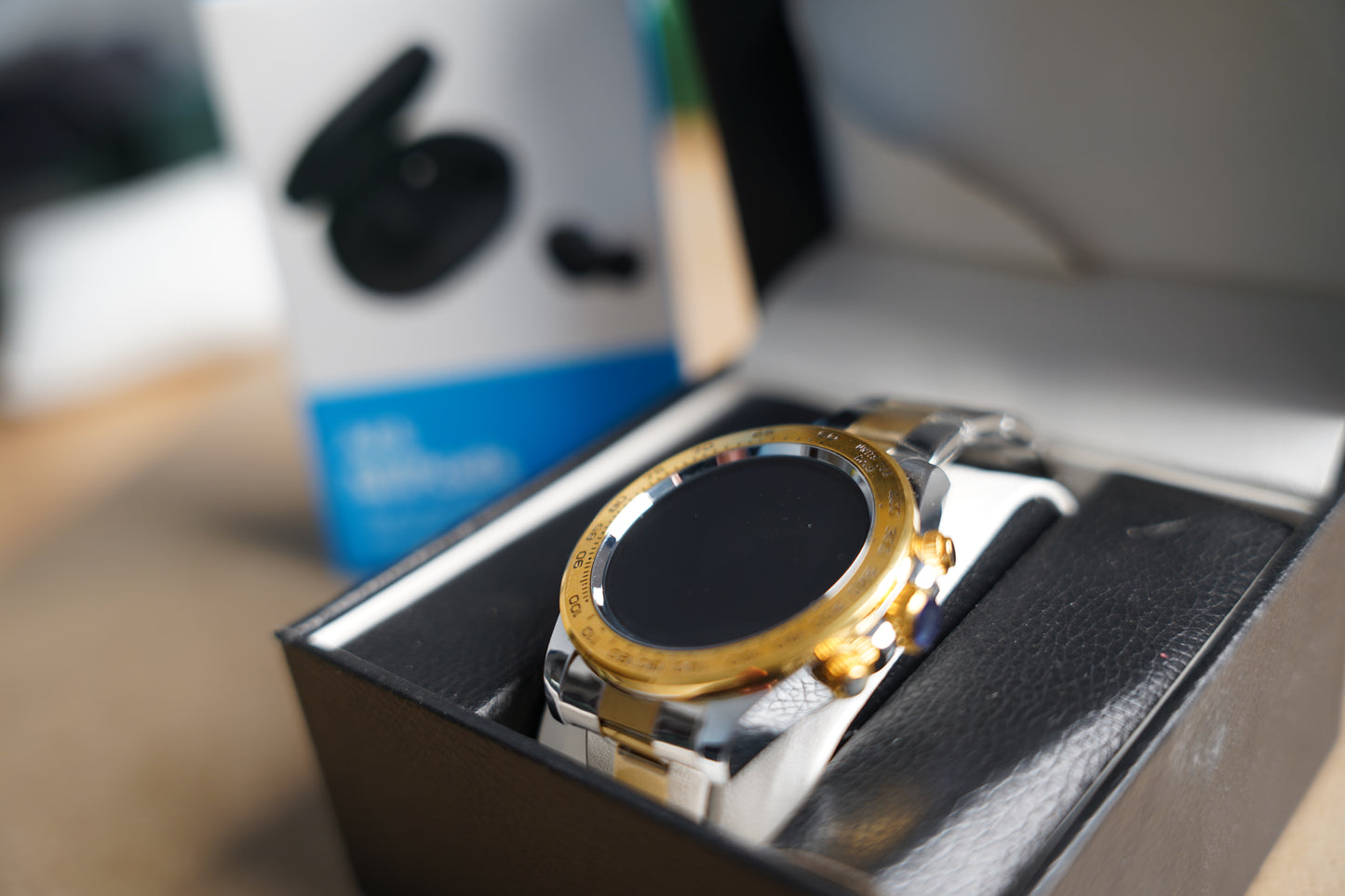 ساعه دايتونا ذهبي الجيل الثالث + سماعات ماي بودز