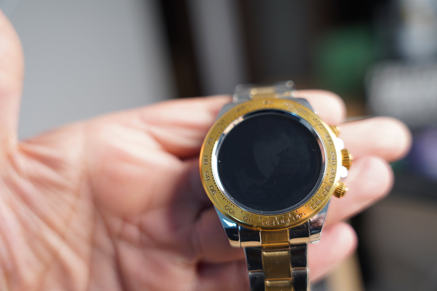 ساعه دايتونا ذهبي الجيل الثالث + سماعات ماي بودز