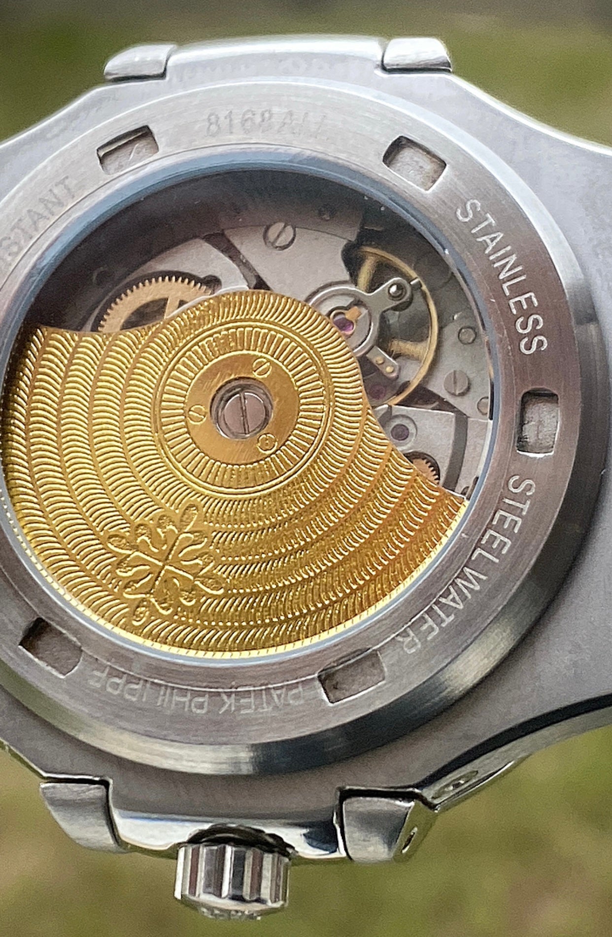 40.5 mm باتيك فيليب نوتلس كرونوجراف مينا بني -كلين