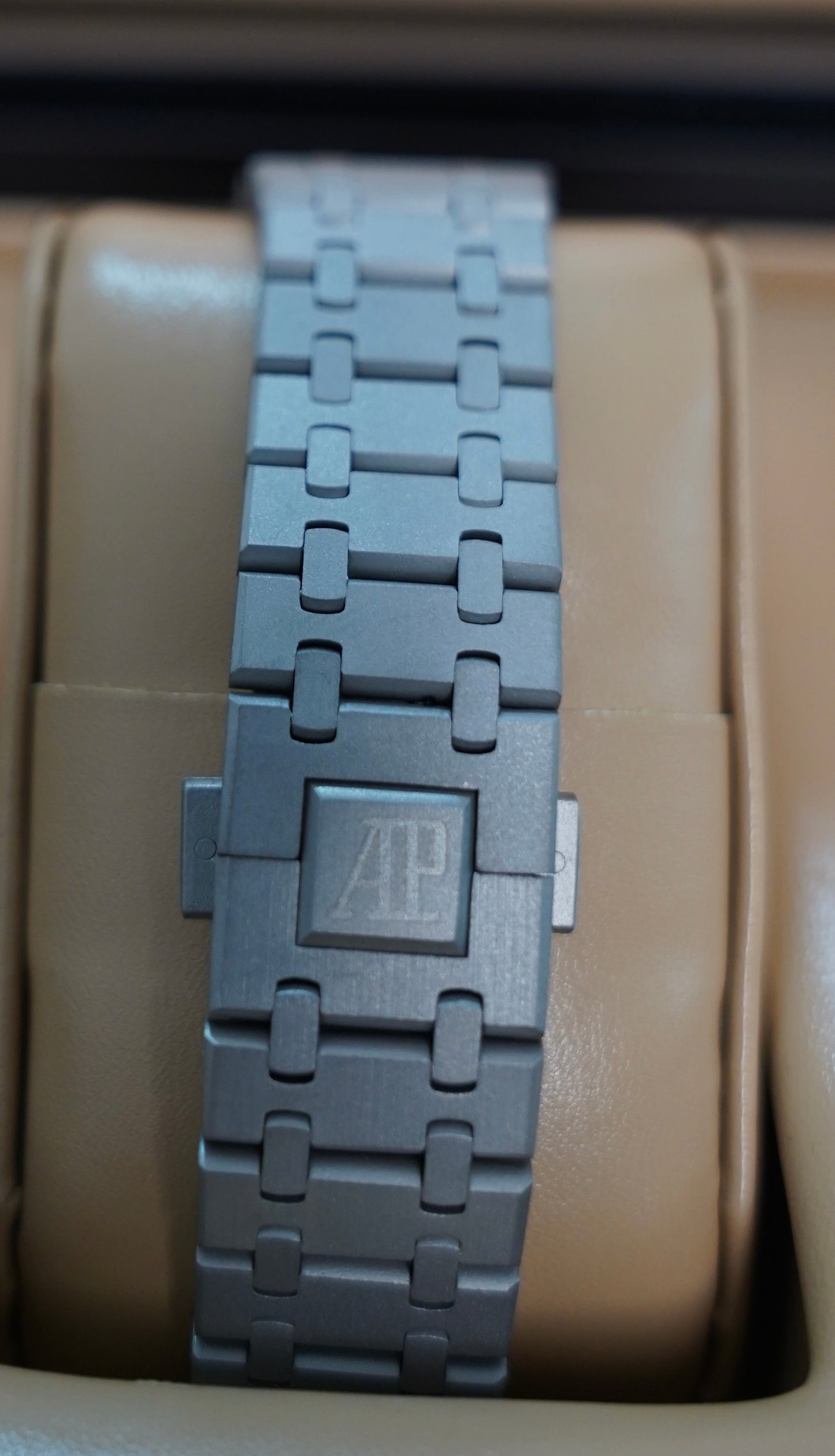 AP ROyal Oak 41 mm  - رويال اوك او سوبر كواليتي