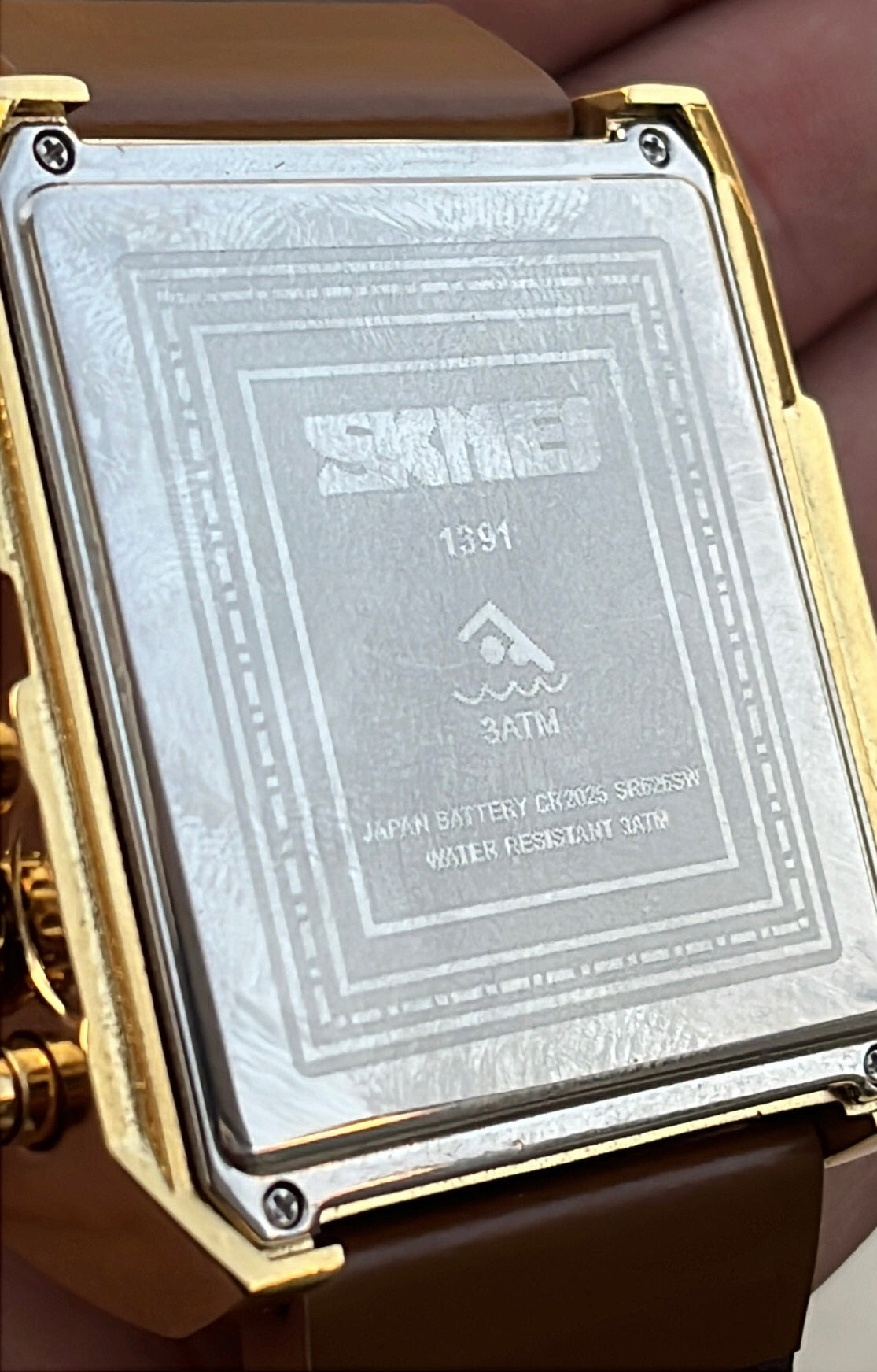 ساعه سكيمي اثريه اصليه اصدار ١٩٨٩ - وارد كويت